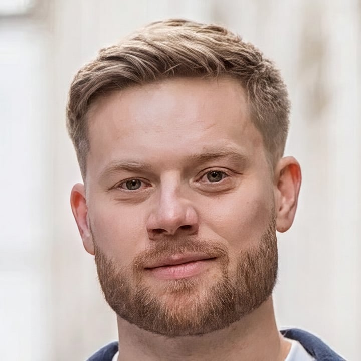 Dr Chad Edwards