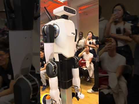 Robots on the Runway at SF Tech Week